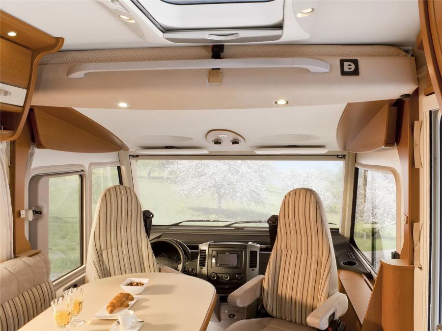 Интерьер Hymer B-Class StarLine 2012 года  (фото 7 из 7)